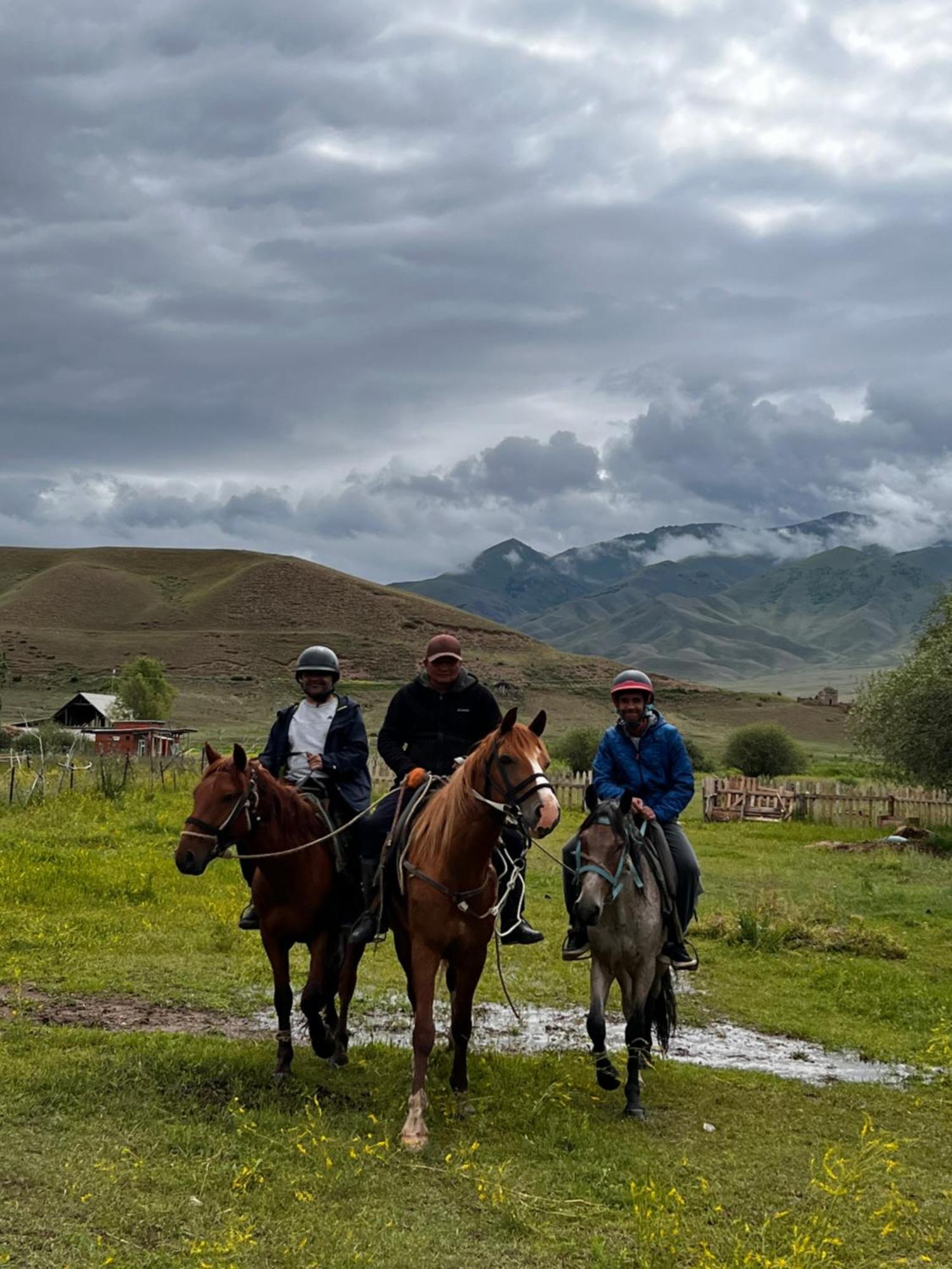 Kyzart Hotel & Horse Tours Bagysh Luaran gambar